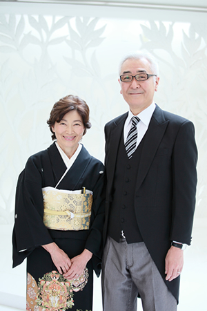 装い